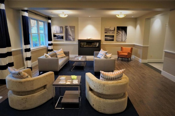 Belfast Harbor Inn image 17