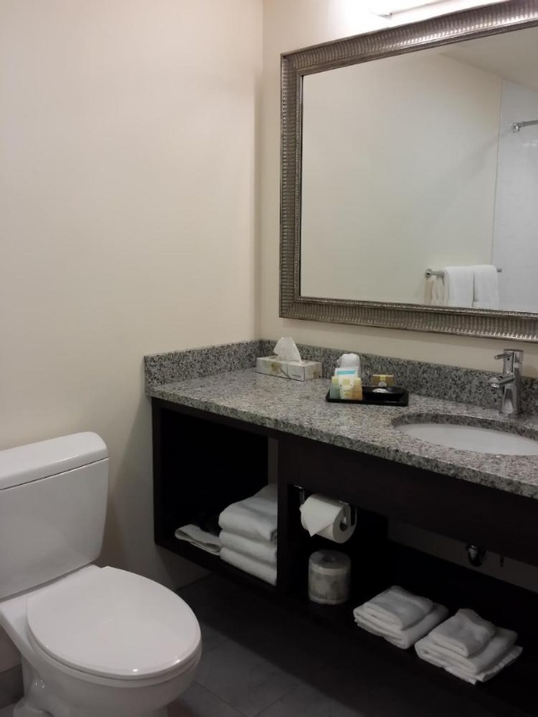 Belfast Harbor Inn image 27