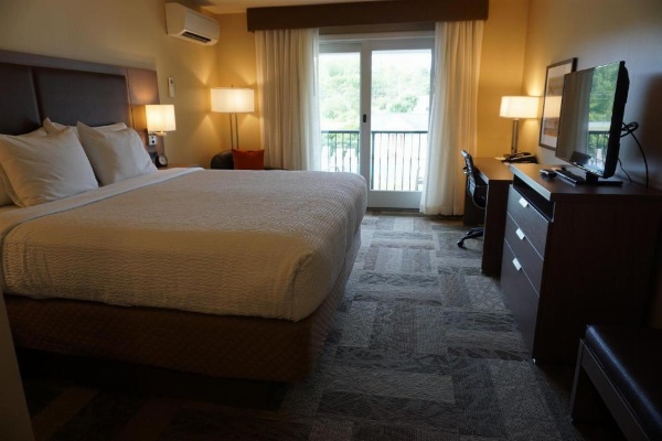 Belfast Harbor Inn image 28