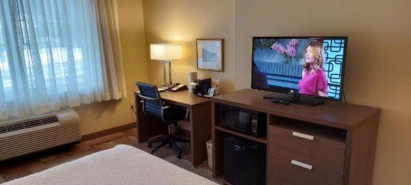 Belfast Harbor Inn image 8